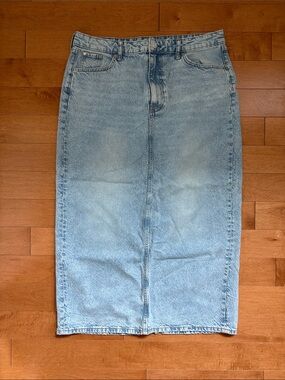 H&M Light Wash Denim Midi Skirt